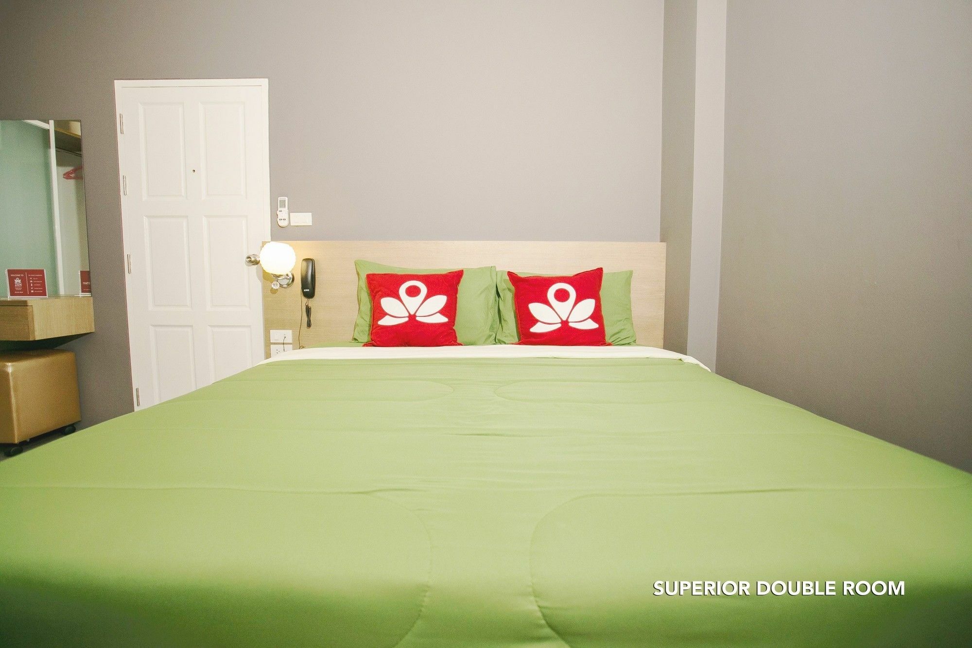 Oyo 127 D-Well Residence Hotel Бангкок Екстер'єр фото