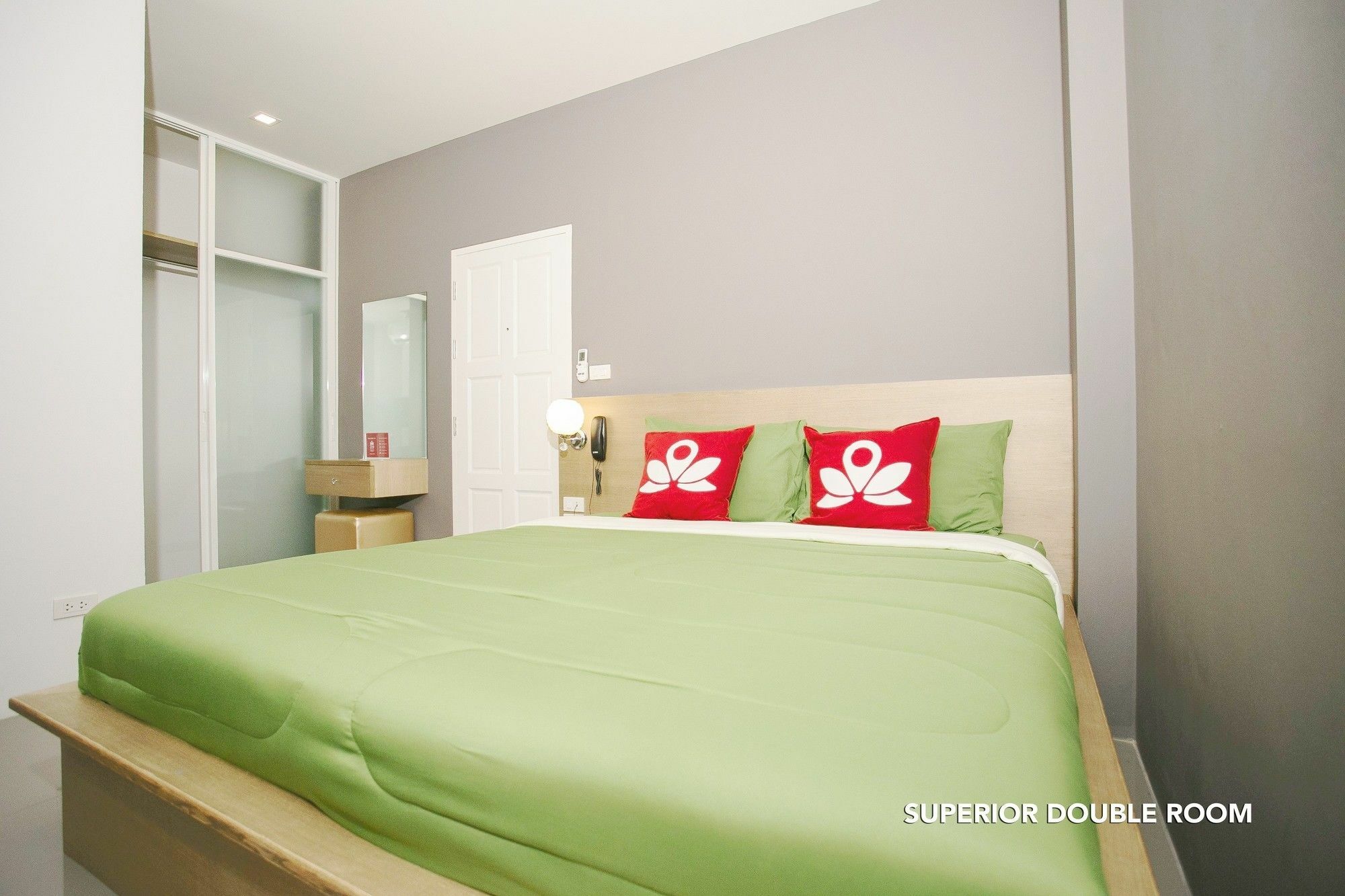 Oyo 127 D-Well Residence Hotel Бангкок Екстер'єр фото